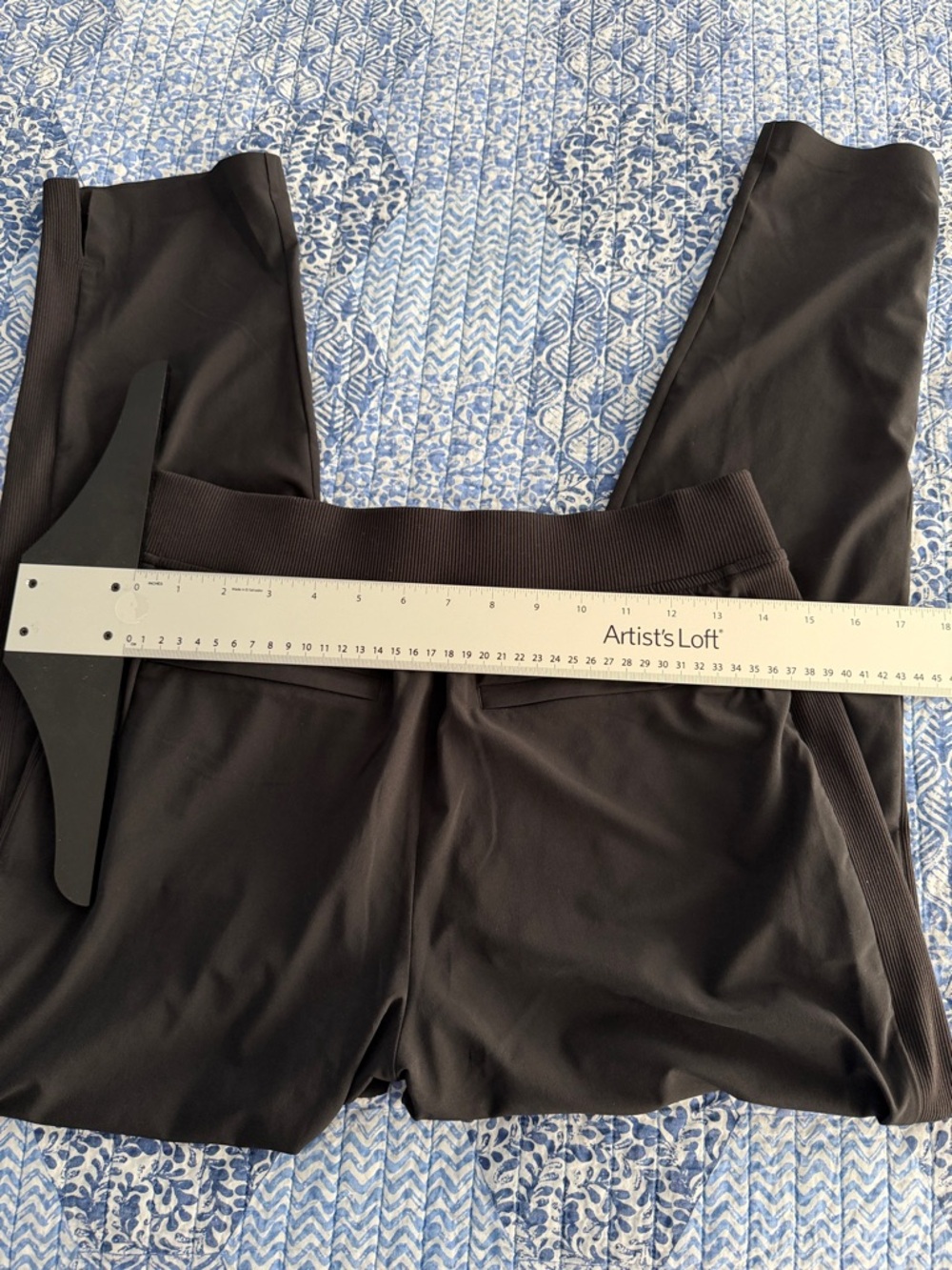 Athleta Black Straight-Leg Performance Joggers sz 4 - Picture 5 of 6